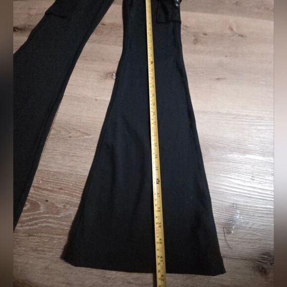 Elegant Black Flare Pants for Women - Picture 4 of 10